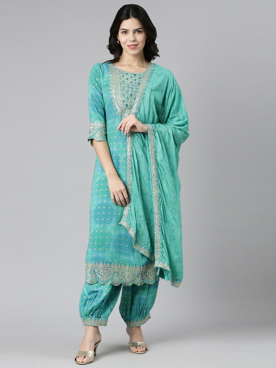 Neerus Green printed straight kurta set with dupatta - detail view 2