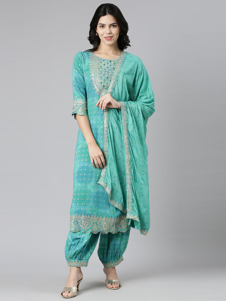 Neerus Green printed straight kurta set with dupatta - detail view 2