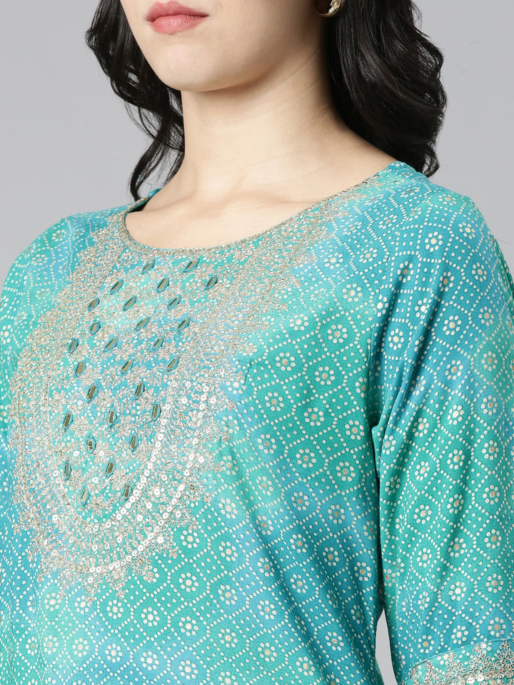Neerus Green printed straight kurta set with dupatta - detail view 1