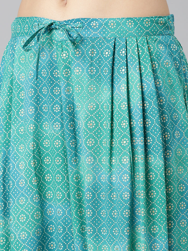 Neerus Green printed straight kurta set with dupatta - detail view 3