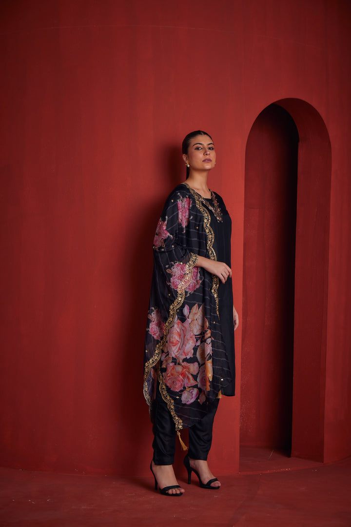 Neerus Women'S Black Regular Straight Solid Kurta Sets And Trousers With Floral Dupatta