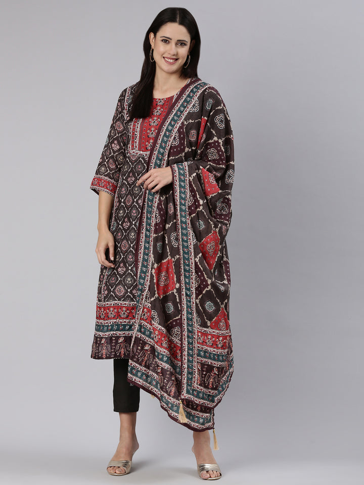 Neerus Brown printed straight kurta set - detail view 2