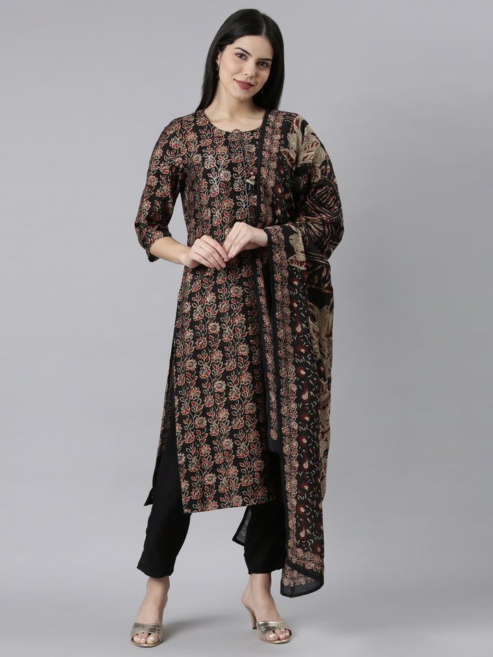 Neerus Black Regular Straight Solid Readymade Suits