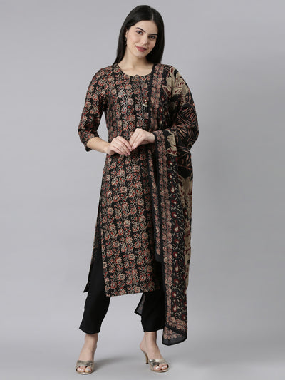 Neeru's Black Regular Straight Solid Readymade Suits