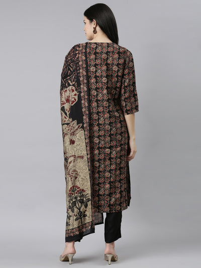 Neeru's Black Regular Straight Solid Readymade Suits