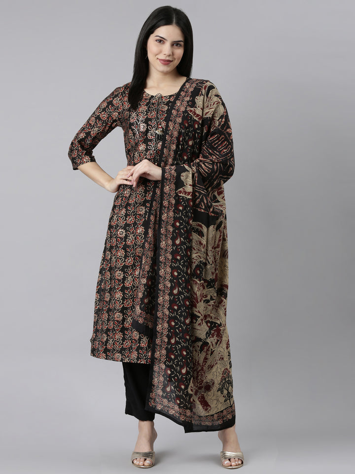 Neerus Black Regular Straight Solid Readymade Suits