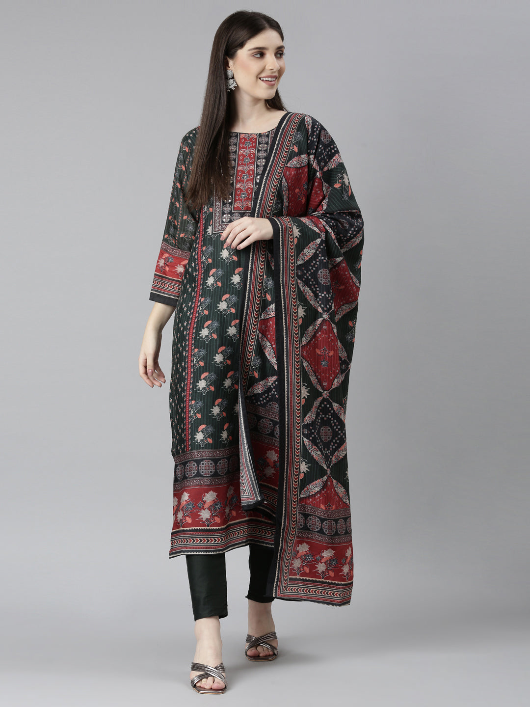 Neerus Green printed floral kurta set with trouser and dupatta - detail view 2
