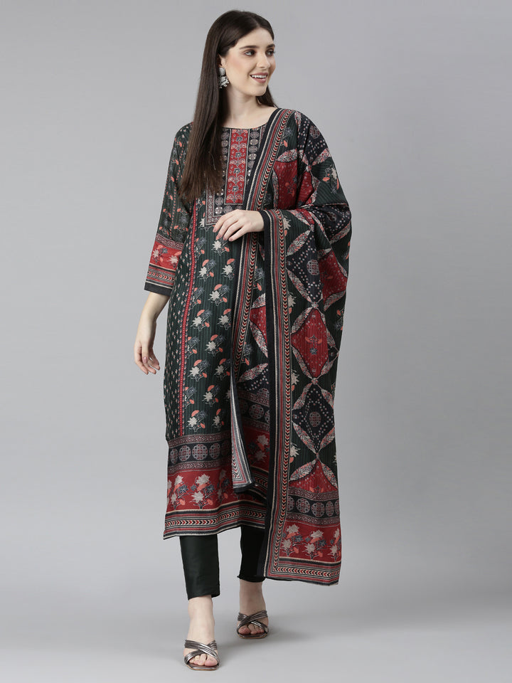 Neerus Green printed floral kurta set with trouser and dupatta - detail view 2