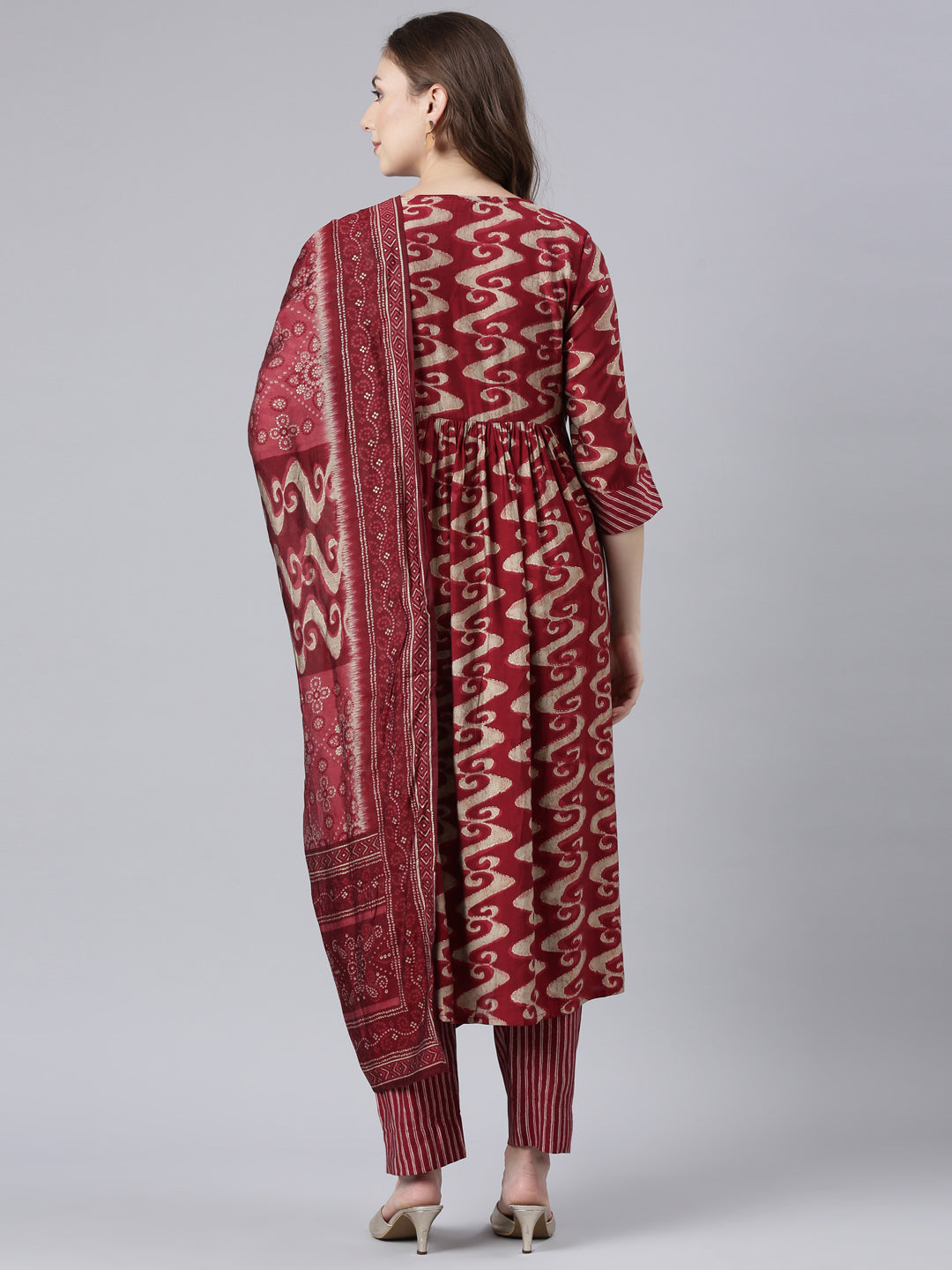 Neerus Maroon printed panelled suit set - detail view 1