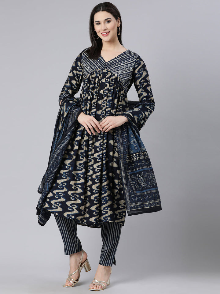 Neerus Blue printed panelled suit set with dupatta - detail view 3