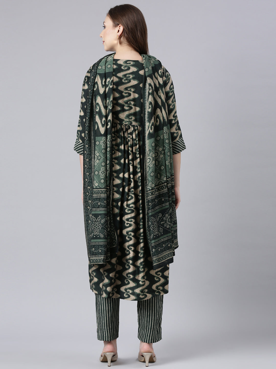 Neerus Green printed straight suit set panelled kurta with trouser and dupatta - detail view 1