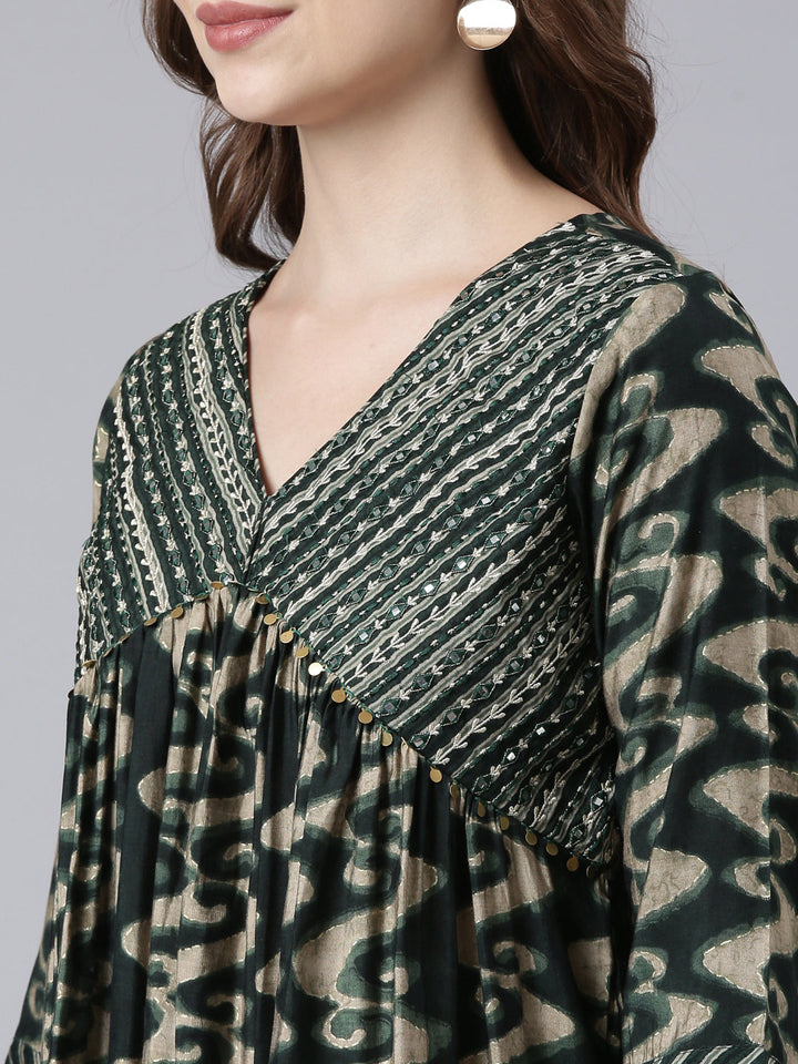 Neerus Green printed straight suit set panelled kurta with trouser and dupatta - detail view 2