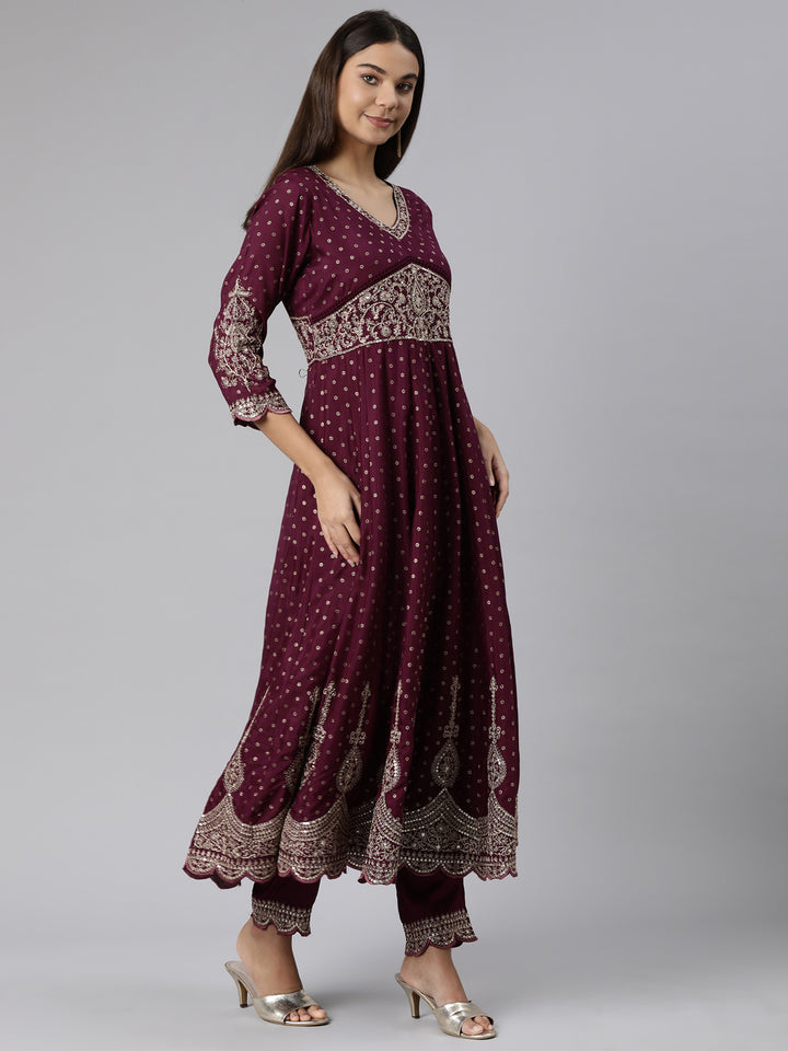 Neerus Purple printed floral straight suit set - back view