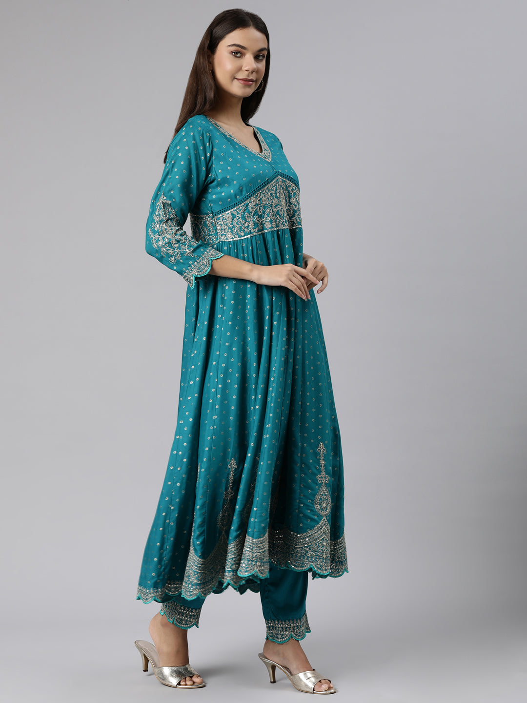 Neerus Green printed floral straight suit set - back view