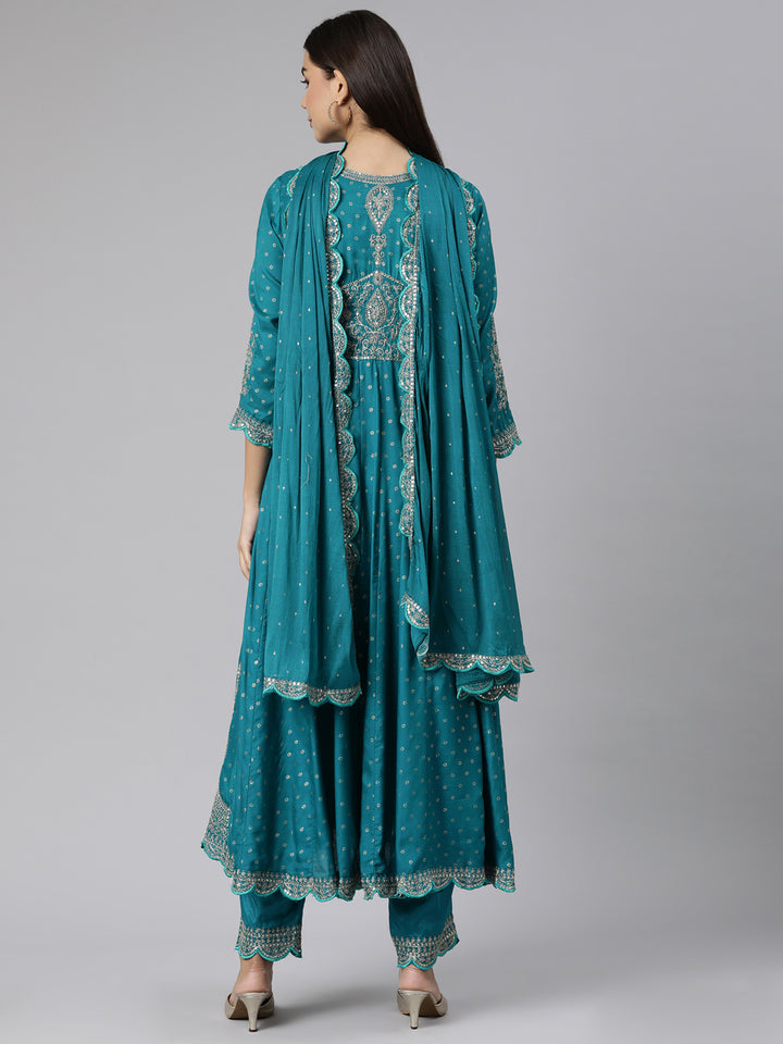Neerus Green printed floral straight suit set - side view
