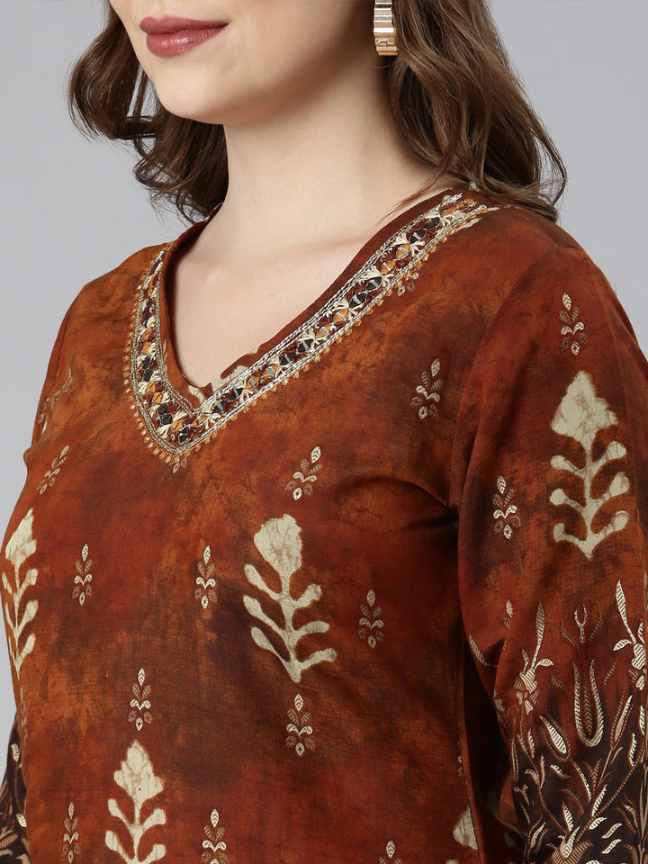 Neerus Orange printed floral suit set straight kurta with trouser and dupatta - detail view 4