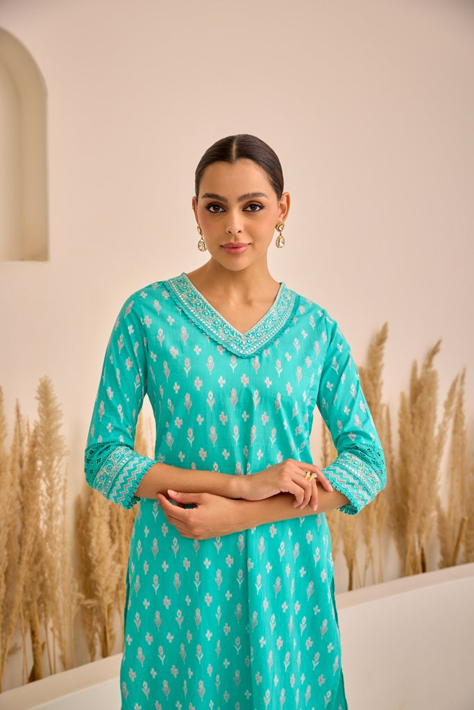 Neerus Green printed straight suit set with dupatta - detail view 3