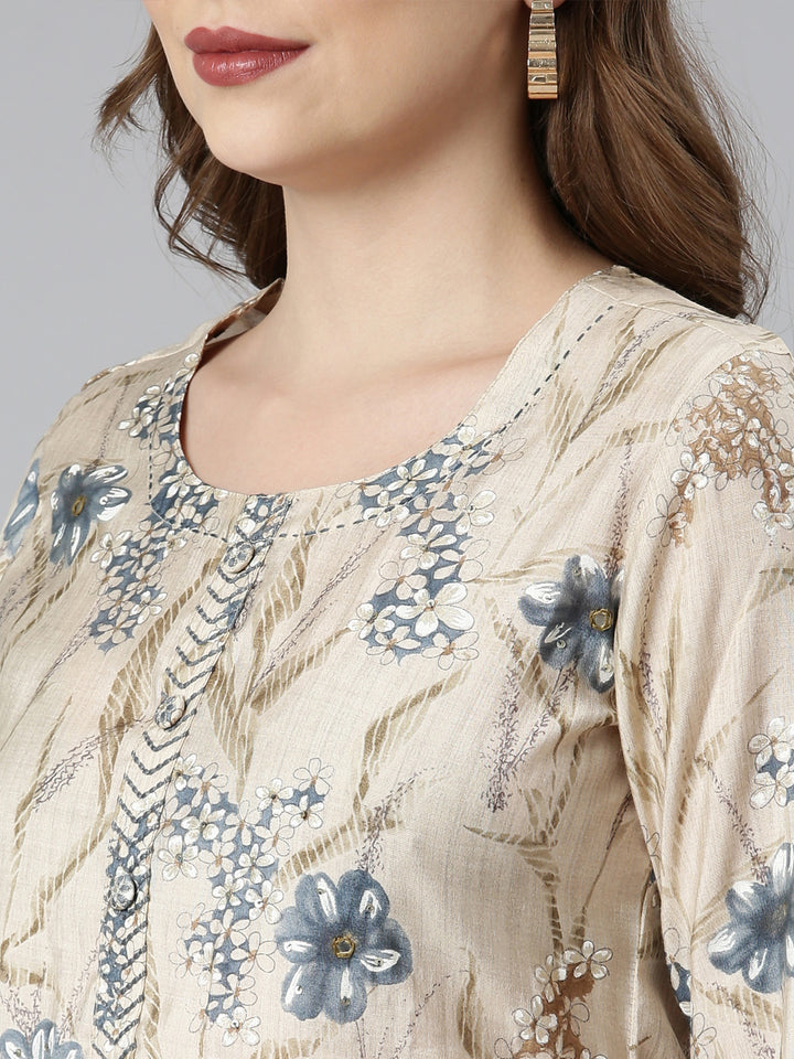 Neerus Blue printed floral suit set straight kurta with trouser and dupatta - detail view 4