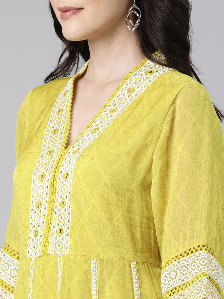 Neerus Green printed floral straight suit set - detail view 4