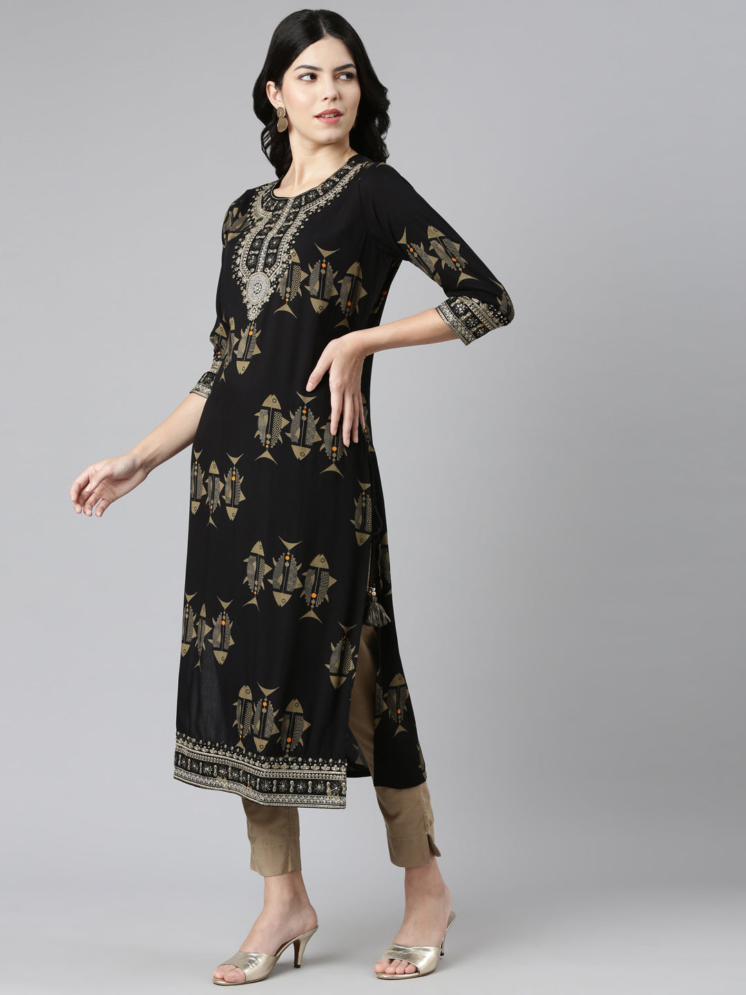 Neerus Black Regular Straight Printed Kurtas