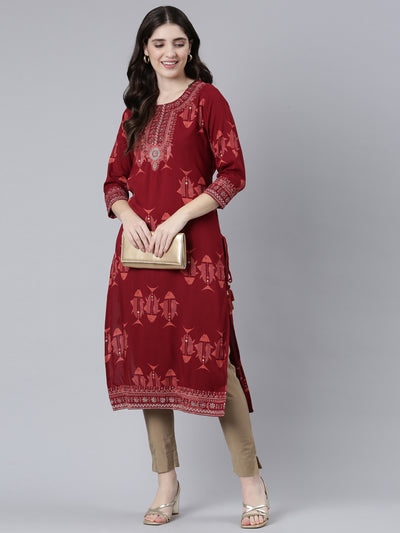 Neeru's Maroon Regular Straight Printed Kurtas