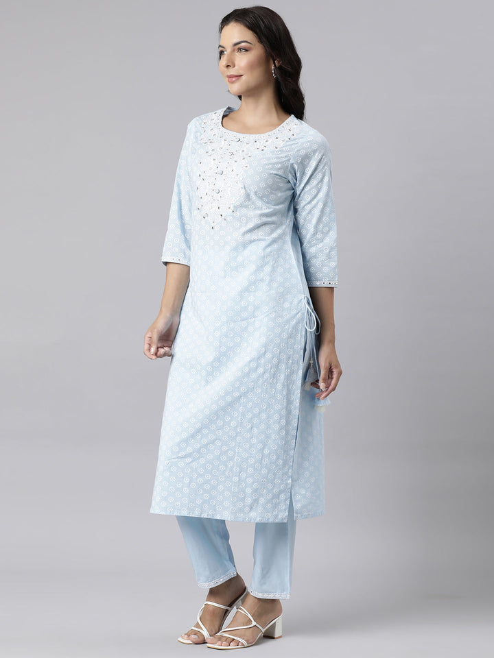 Neerus Blue panelled straight kurta suit set with dupatta - back view