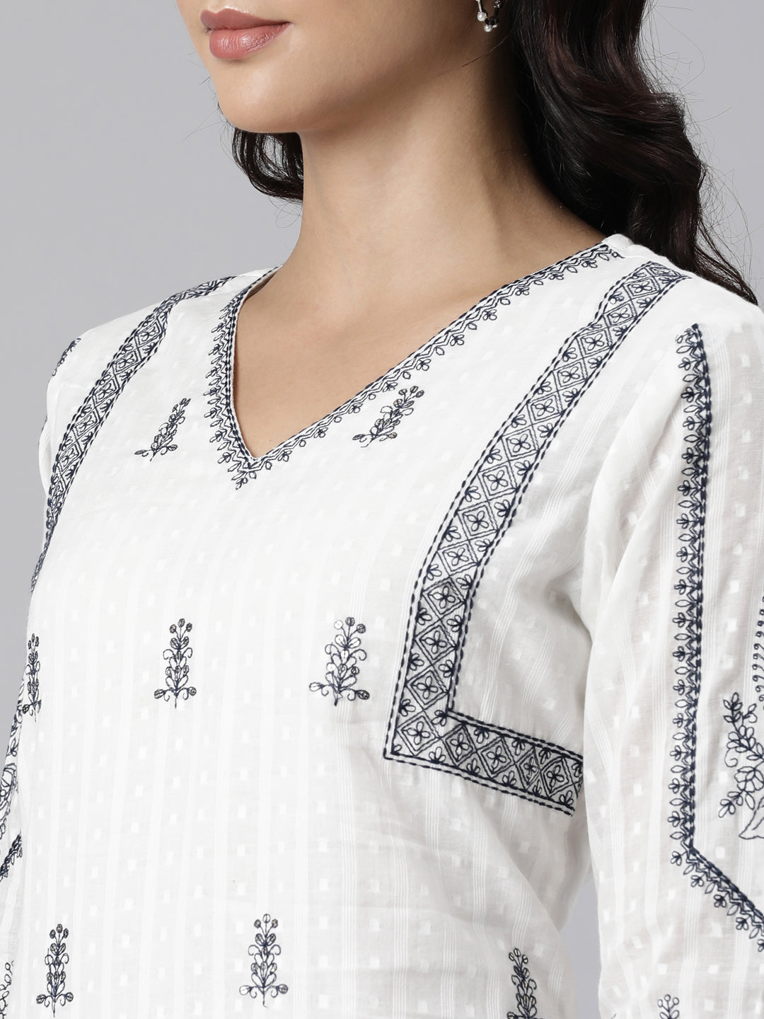 Neerus White cotton embroidered straight suit set - detail view 2