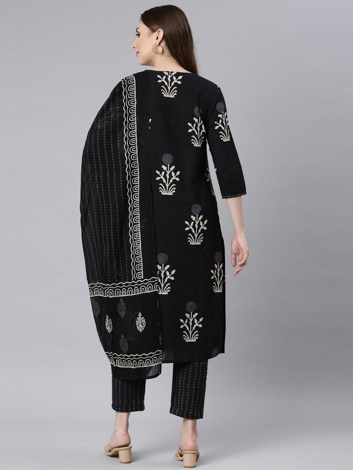 Neerus Black printed floral suit set panelled straight - detail view 1