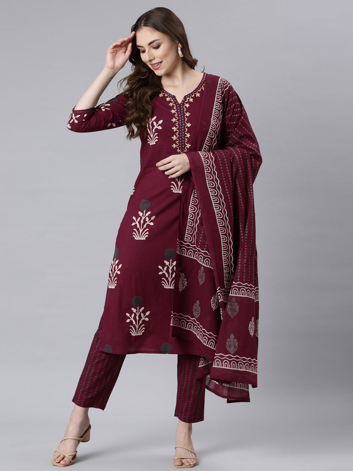 Neerus Maroon floral printed straight suit set - detail view 2