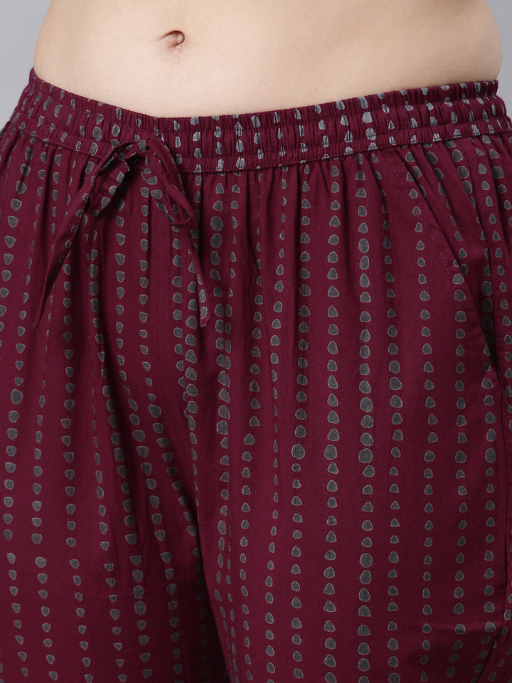 Neerus Maroon floral printed straight suit set - detail view 3