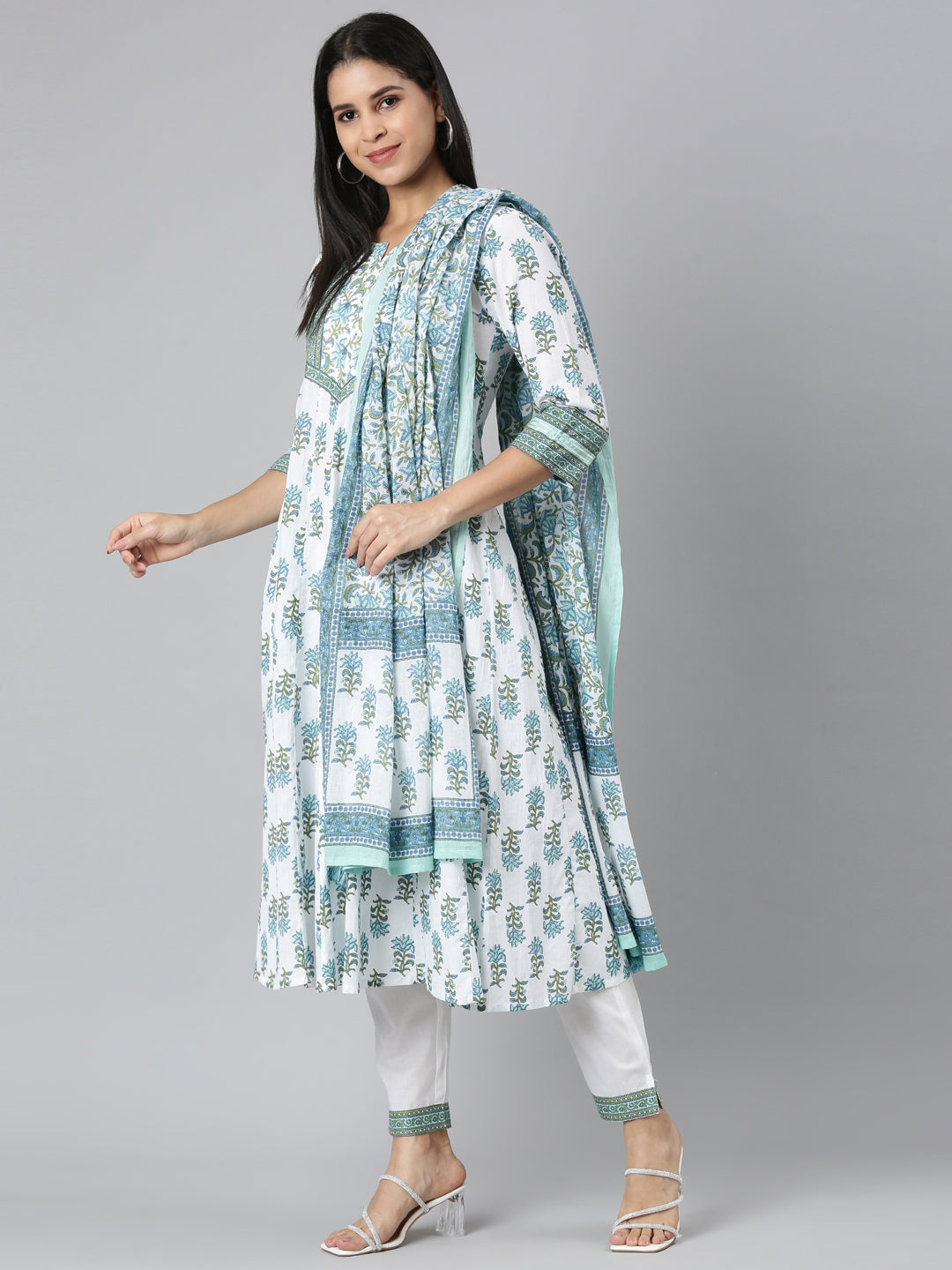 Neerus Green solid straight suit set kurta with trouser and dupatta - detail view 2