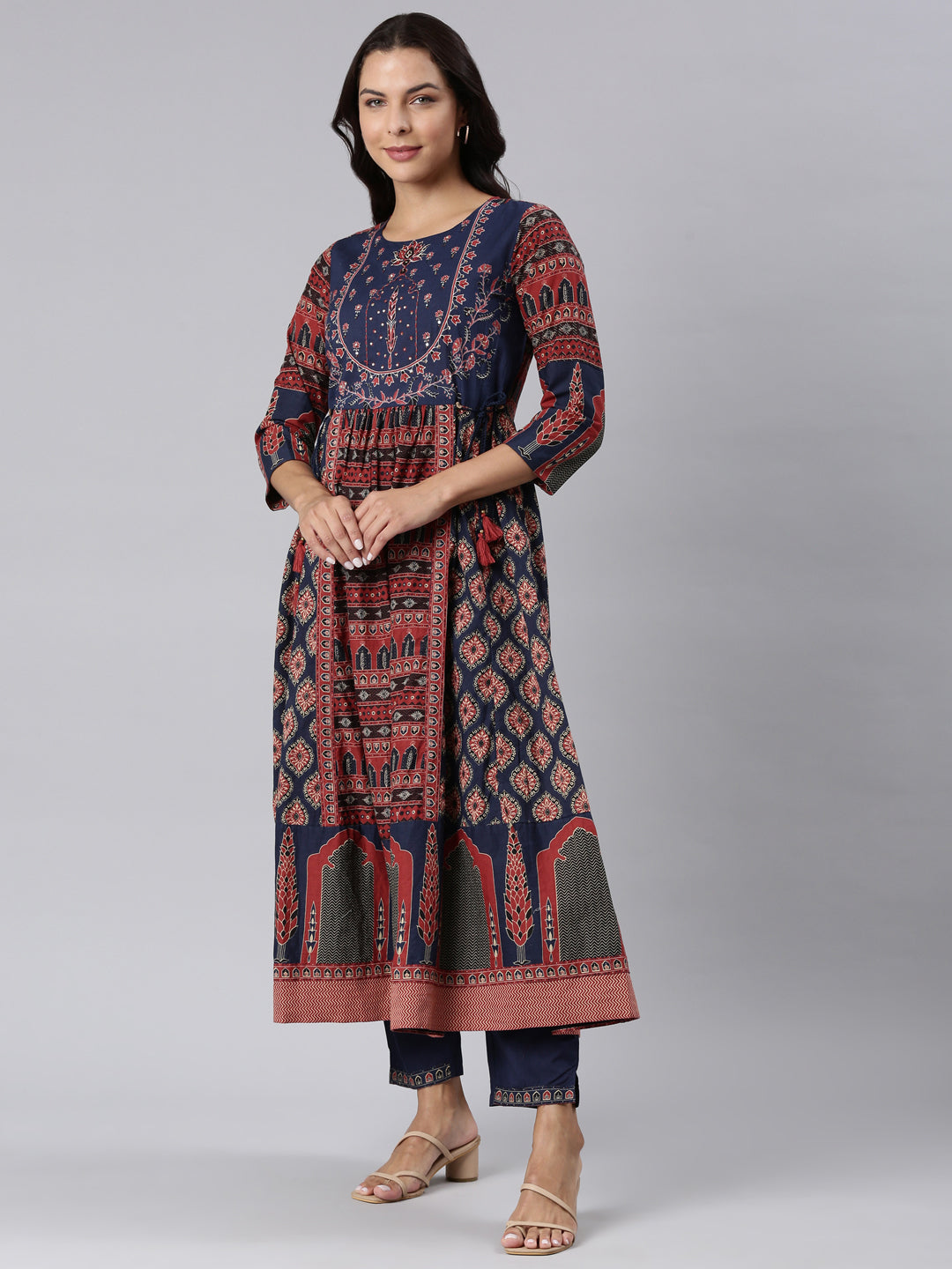 Neerus Blue printed panelled suit set - back view