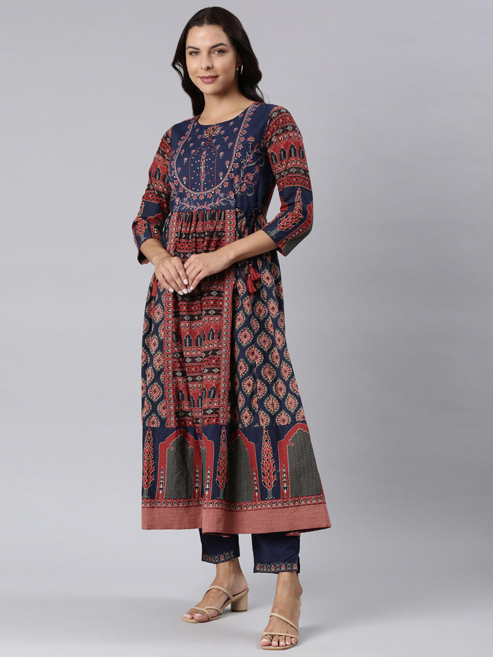 Neerus Blue printed panelled suit set - back view