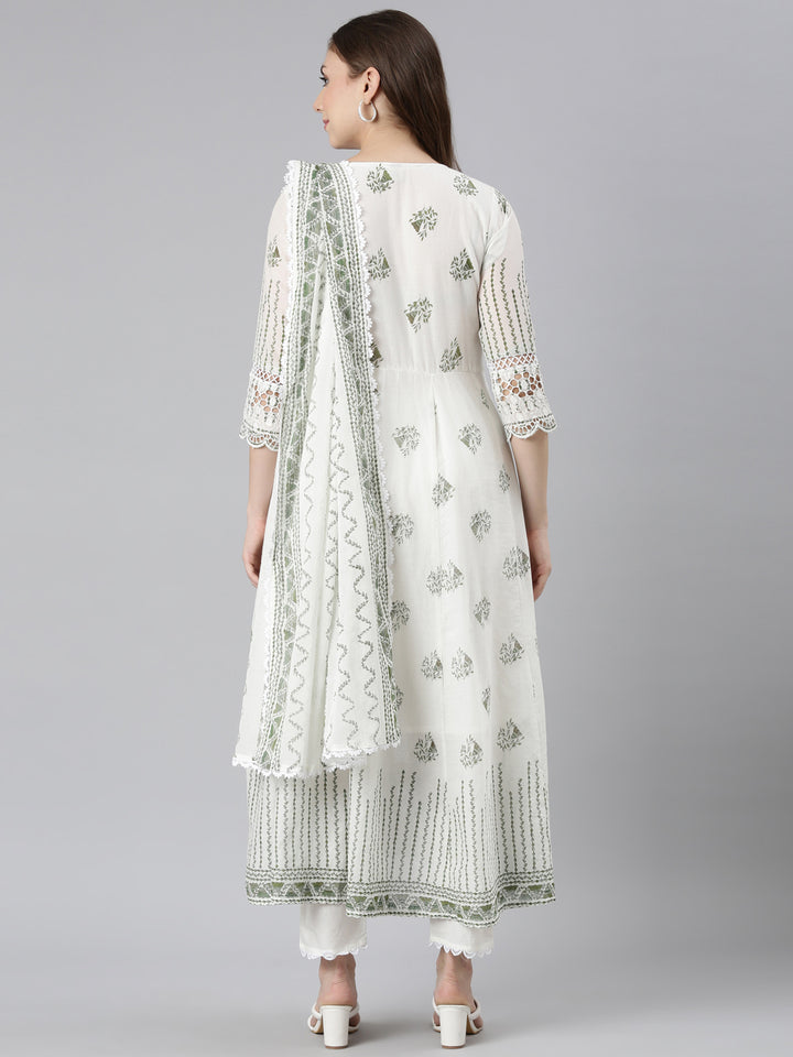 Neerus Green printed panelled suit set - side view