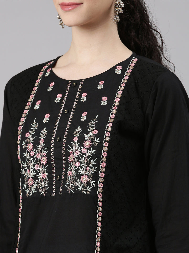 Neerus Black Straight Casual Embellished Kurtas