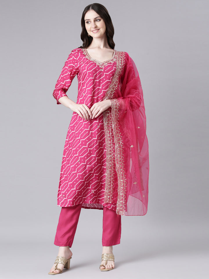 Neerus Magenta Printed Straight Kurta and Trousers With Dupatta
