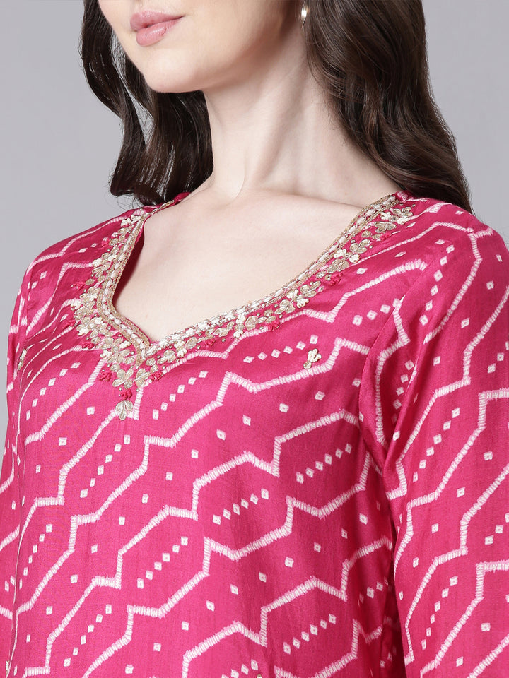 Neerus Magenta Printed Straight Kurta and Trousers With Dupatta