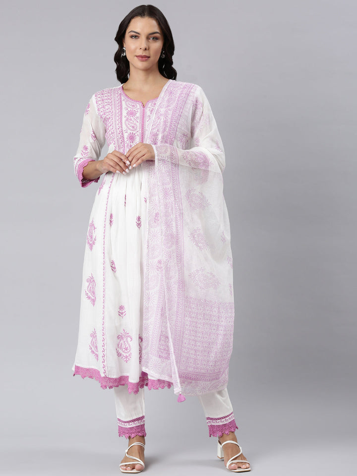Neerus Purple georgette panelled straight suit set - detail view 3