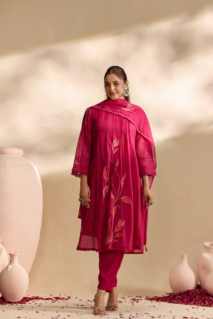 Wine Chanderi Floral Thread Embroidered Three Piece Set