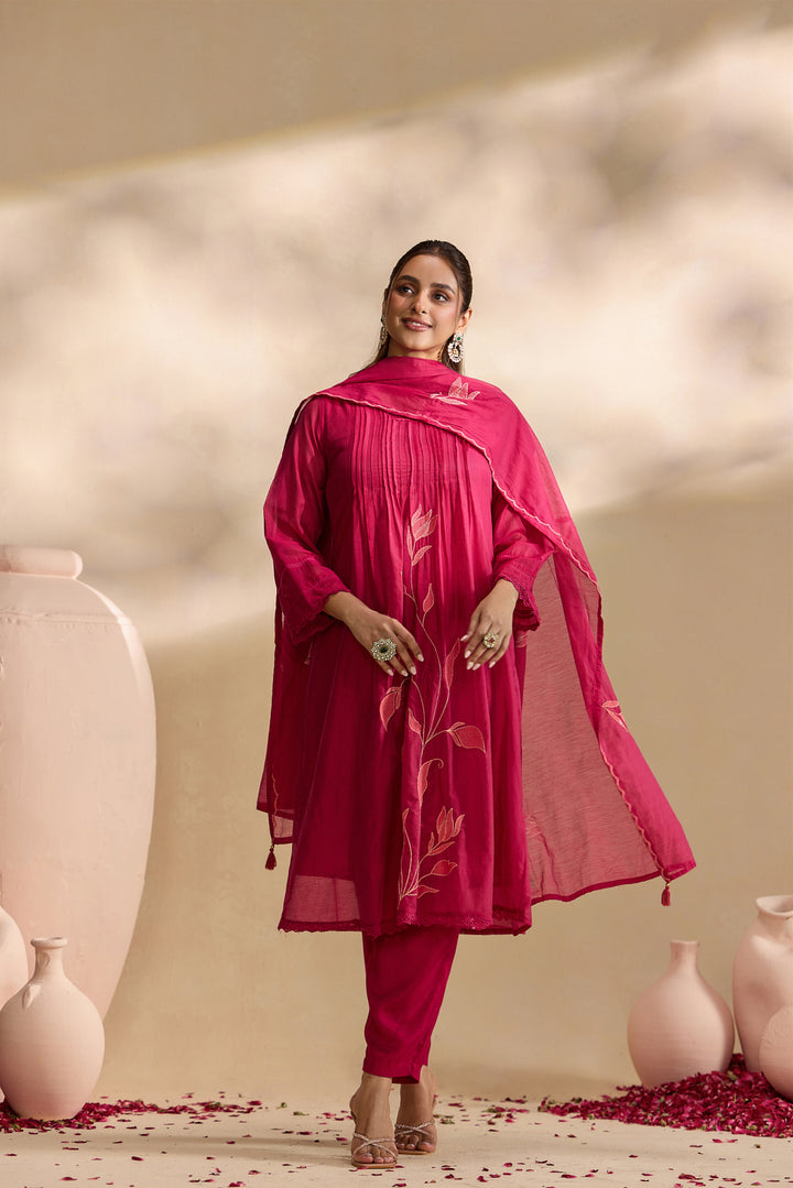 Wine Chanderi Floral Thread Embroidered Three Piece Set