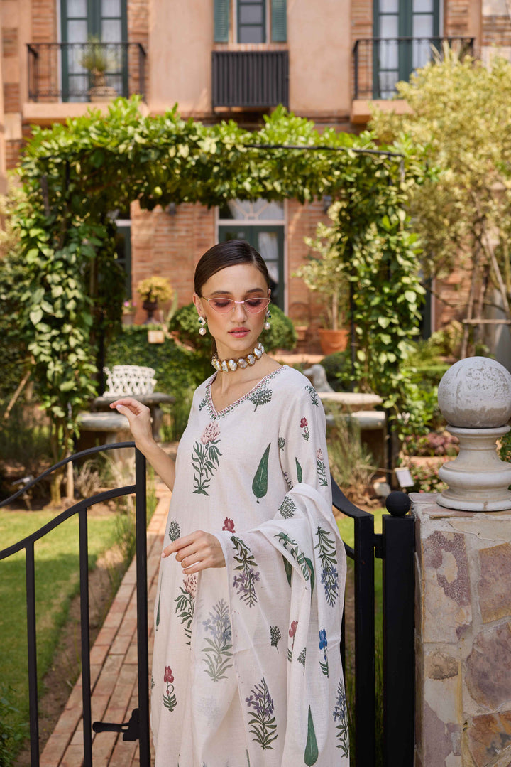 Neerus Cream Printed Straight Kurta and Trousers With Dupatta