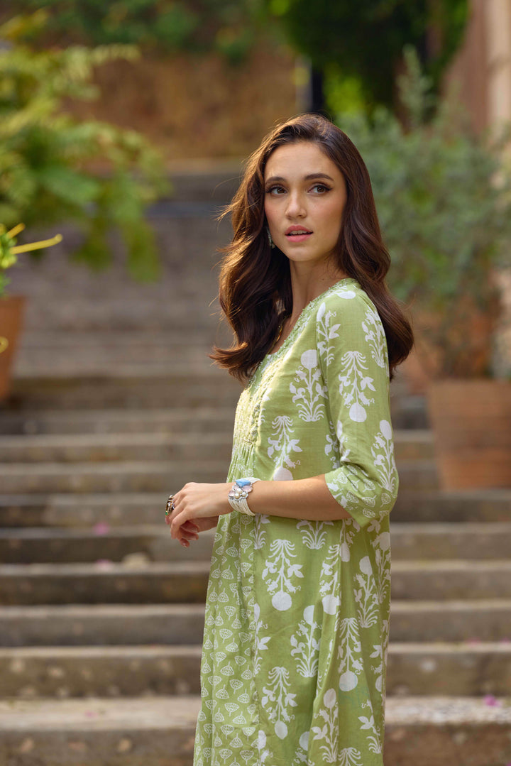 Neerus Green Printed Straight Kurta and Trousers
