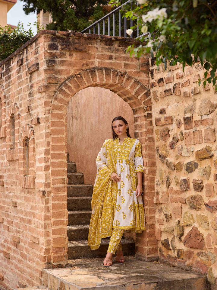 Neerus M Green Printed Anarkali Kurta and Trousers With Dupatta
