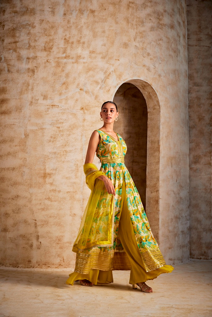 Neerus Green crepe printed suit palazzo set - detail view 1