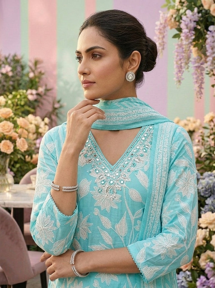 Neerus Blue cotton printed suit set - detail view 1
