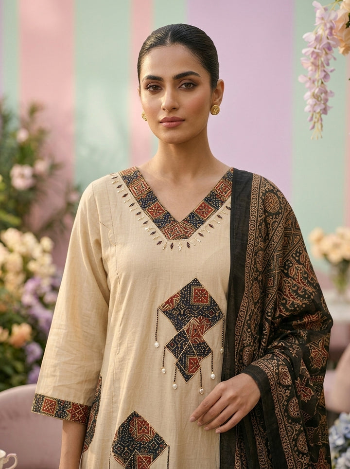Neerus Beige cotton printed suit set - detail view 1