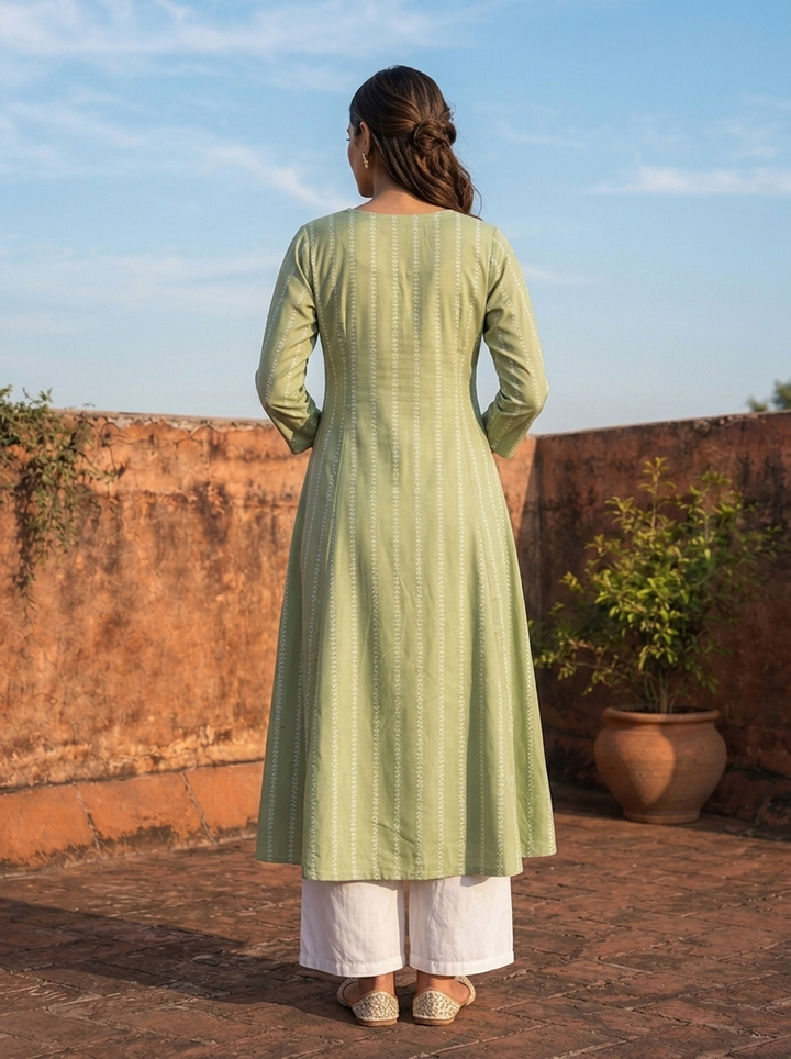 Pista Rayon Vertical Geometric Printed Kurta