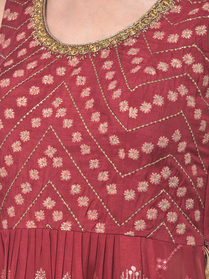 Neerus Maroon Banarasi woven kurta set - detail view 2