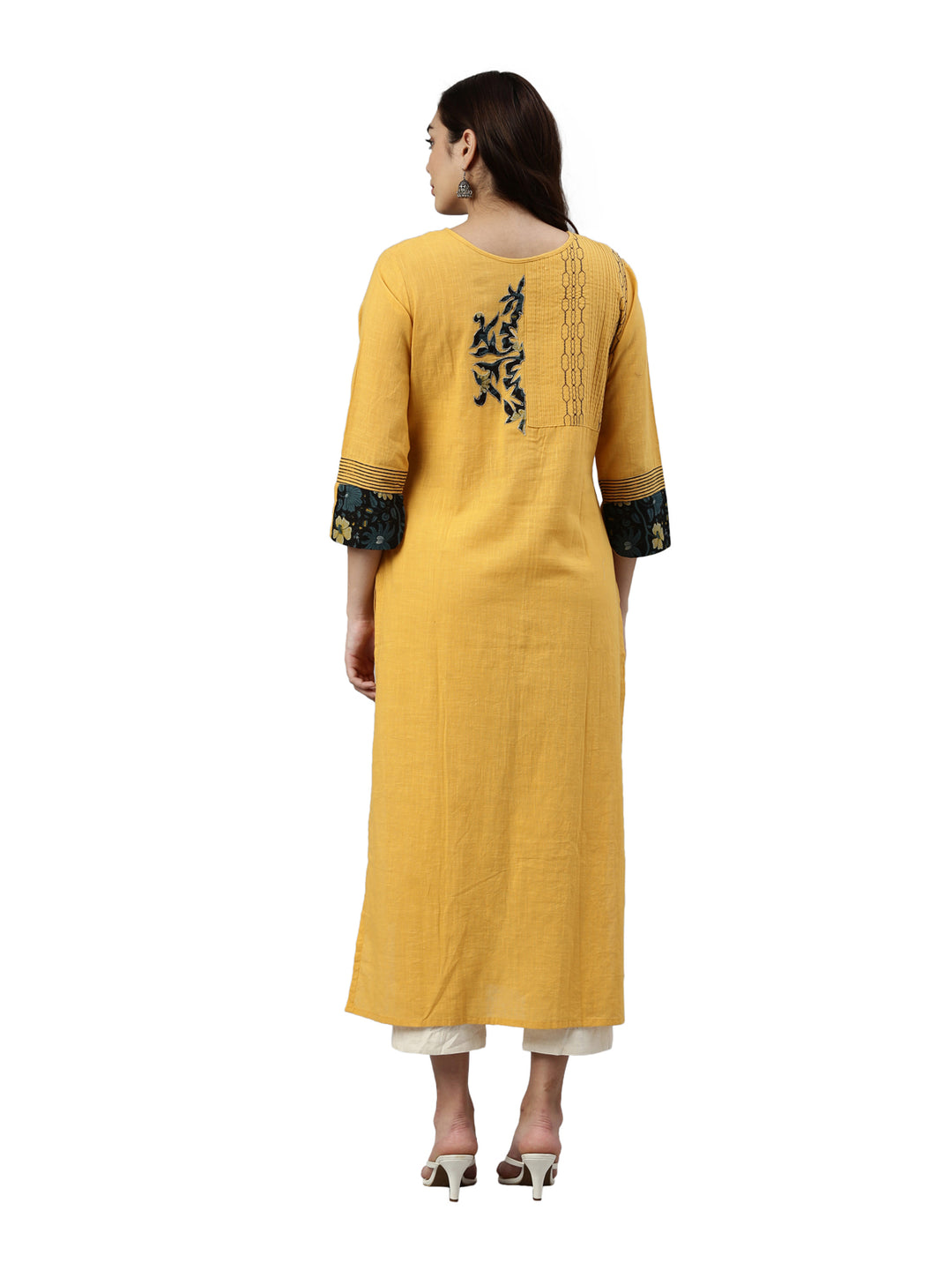 Neerus Yellow slub cotton solid kurta - detail view 2