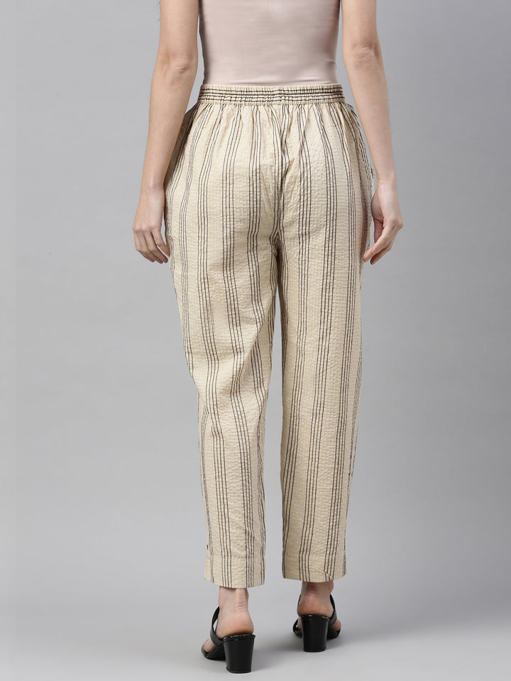 Neerus Beige Color Pants